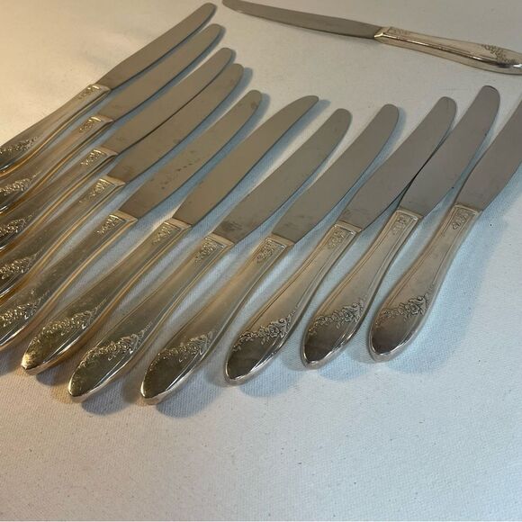 4 knives ~ Oneida Community Tudor Plate Flatware ~ Queen Bess II - Picture 12 of 14